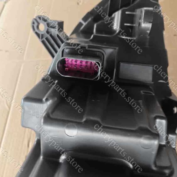 605000235aa head light right 24