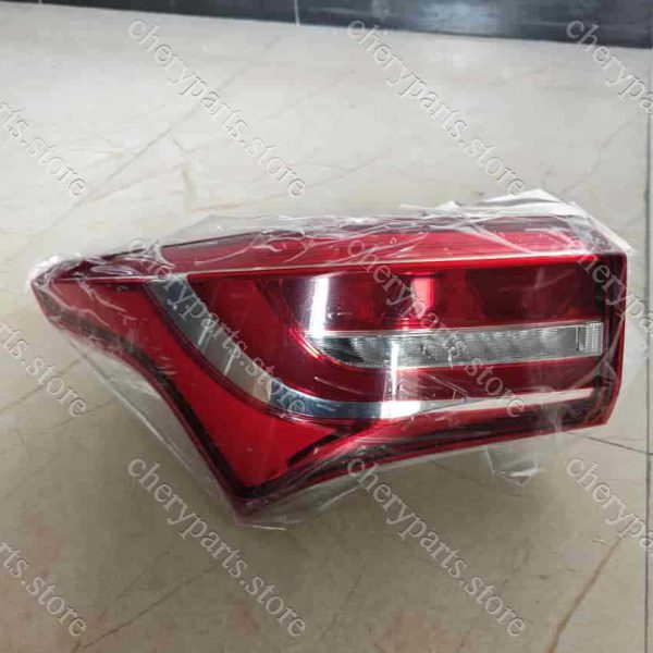 f01-4433010 tail light-left fender 389