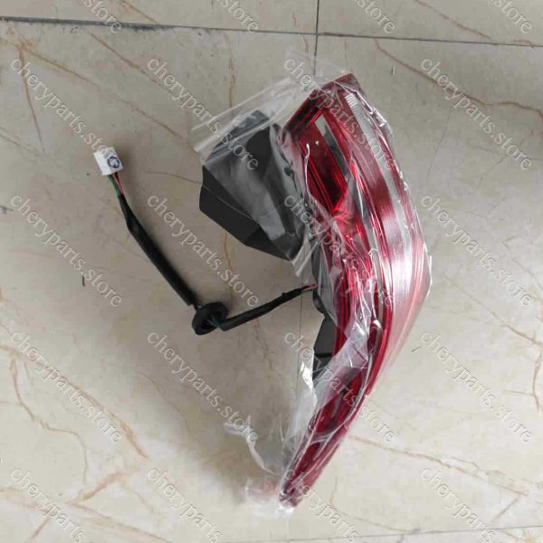 f01-4433010 tail light-left fender 390