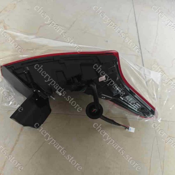 f01-4433020 tail light-right fender 394