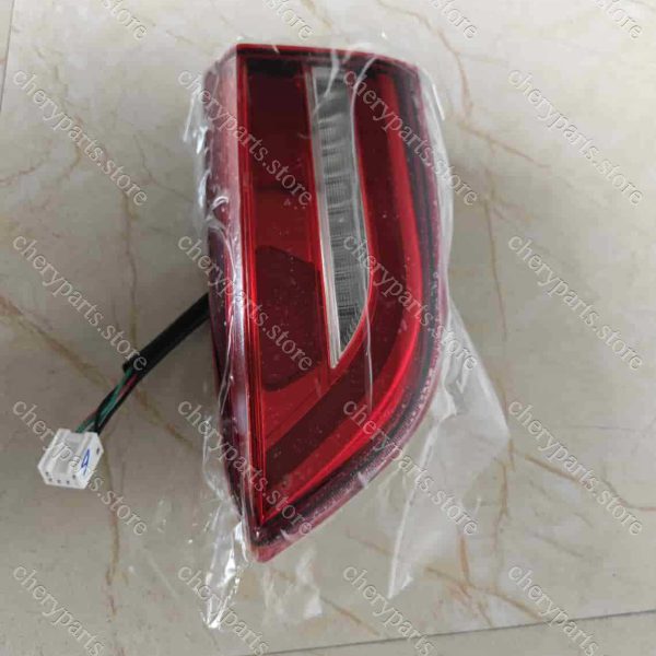 f01-4433040 tail light-right fender 399