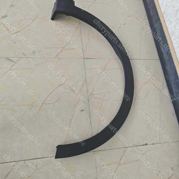 f01-5500120 trim panel-front wheel guard right 410