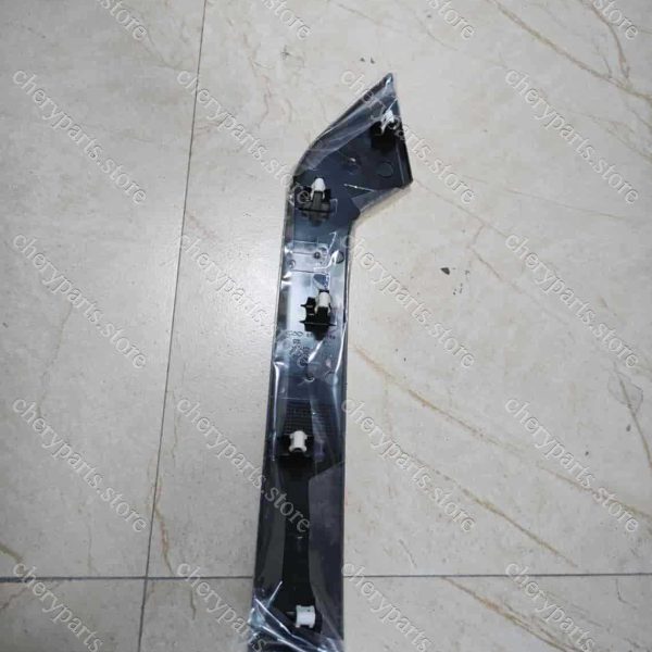 f01-6102040fl lower bright strip-front right door handle 424