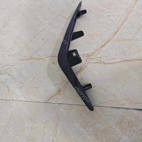 f16-2804511bl small trim strip right-rear bumper 723