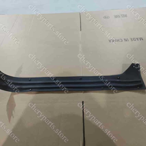 f16-6207160 lower sealing strip-rear door right 896