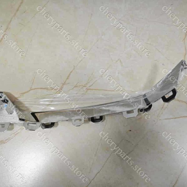 f18-2803514 trim stripe-cover of drl right 961