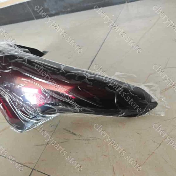 f18-4433020 tail light-right 1075