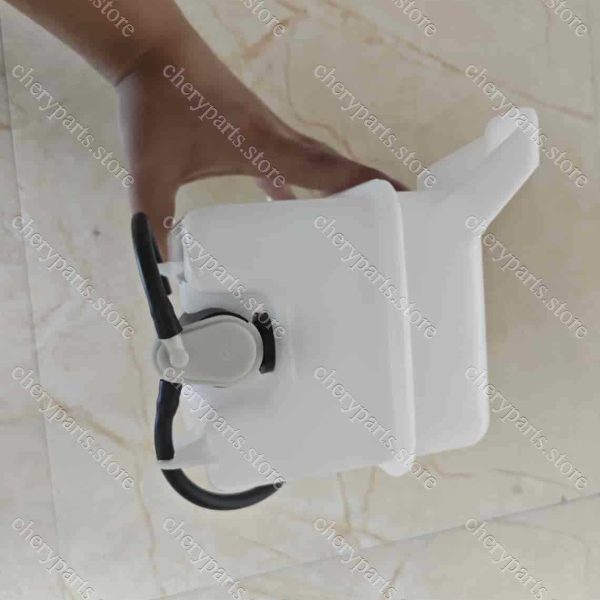 f18-5207110ca washer reservoir 1096