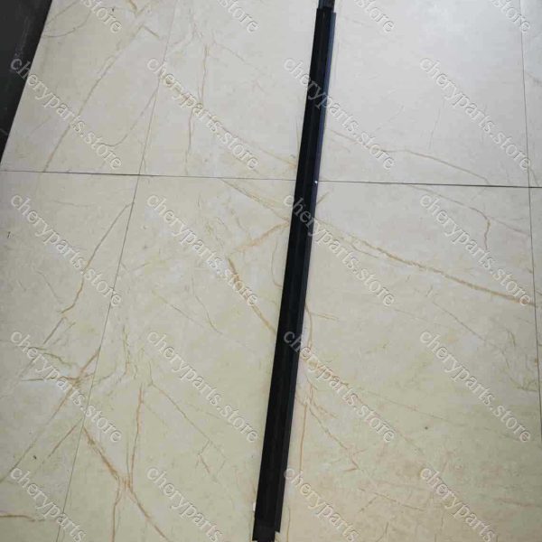 f18-6107118 outer water proof strip-front door right 1129