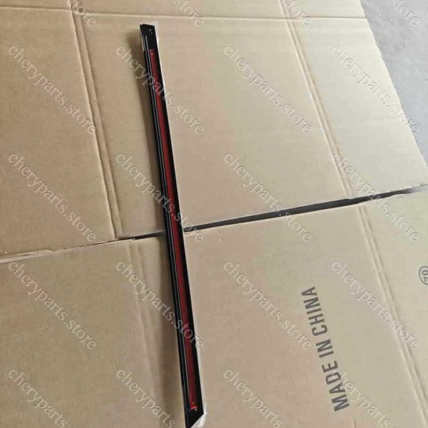 f18-6207220 trim strip-rear door right 1135