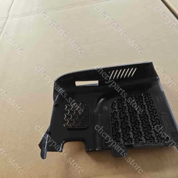 f18-8201032 lower protective cover-inner rearview mirearor 1172